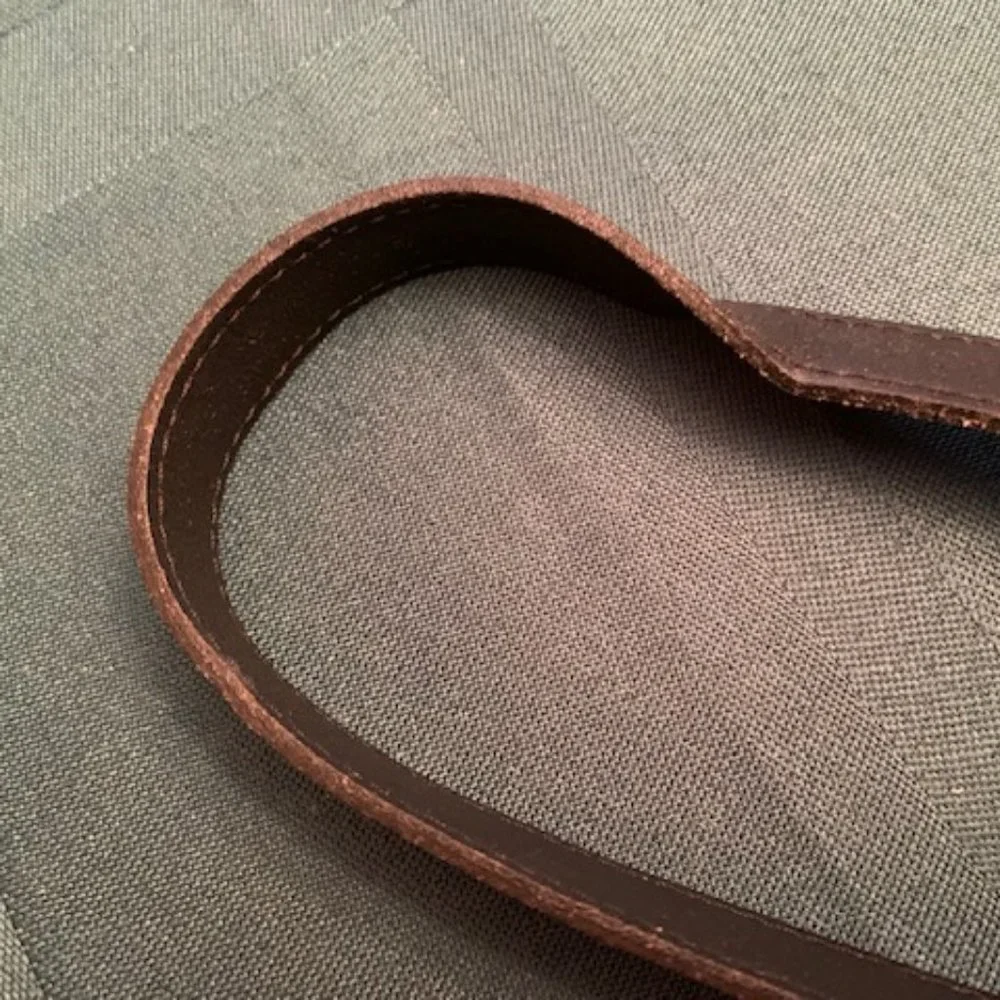 🎉HP🎉Vintage Leather Longchamp shoulder bag - Picture 8 of 16